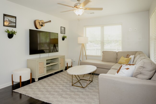 property at 1917 Cephas St