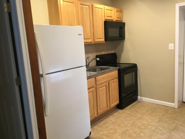 17 E Ashmead St in Philadelphia, PA - Building Photo - Building Photo