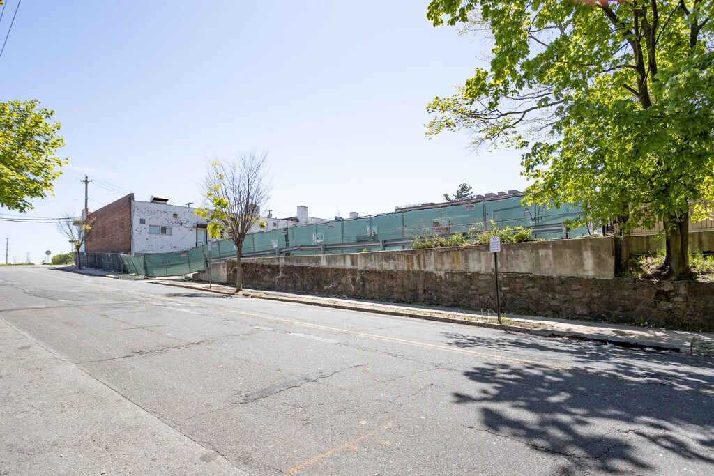 Bryant Plaza Apartments Roslyn Heights, NY Apartments For Rent