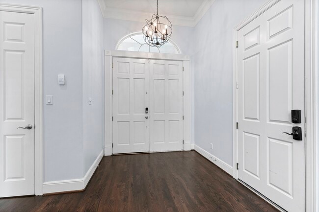 property at 4626 Braeburn Dr