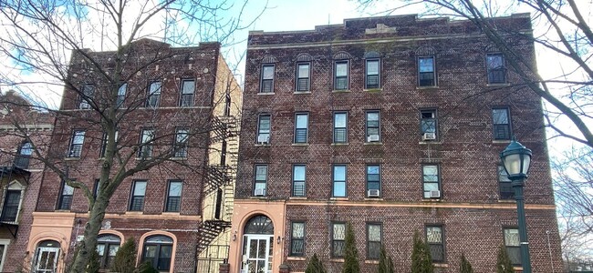 1308 Eastern Pky in Brooklyn, NY - Building Photo - Primary Photo