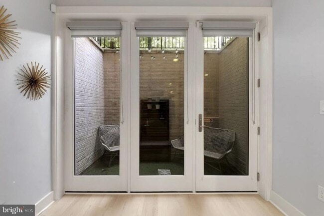 1700 Euclid St NW in Washington, DC - Building Photo - Building Photo