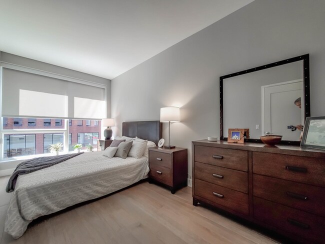 1250 N Clark St in Chicago, IL - Building Photo - Building Photo
