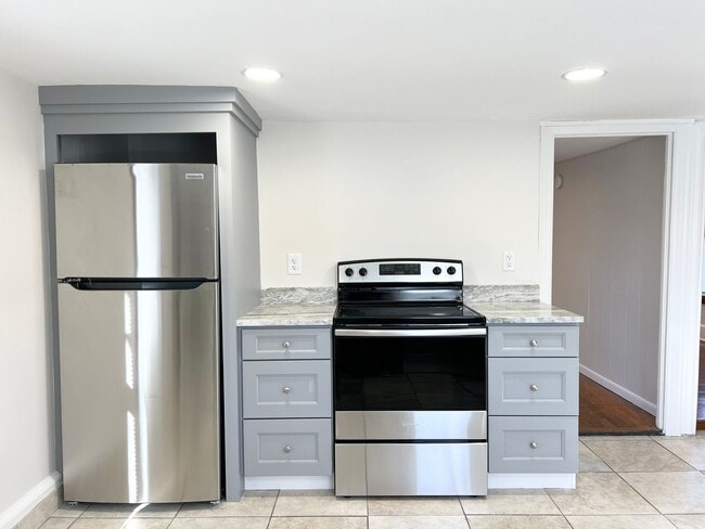 47 Warwick St in Middletown, CT - Building Photo - Building Photo