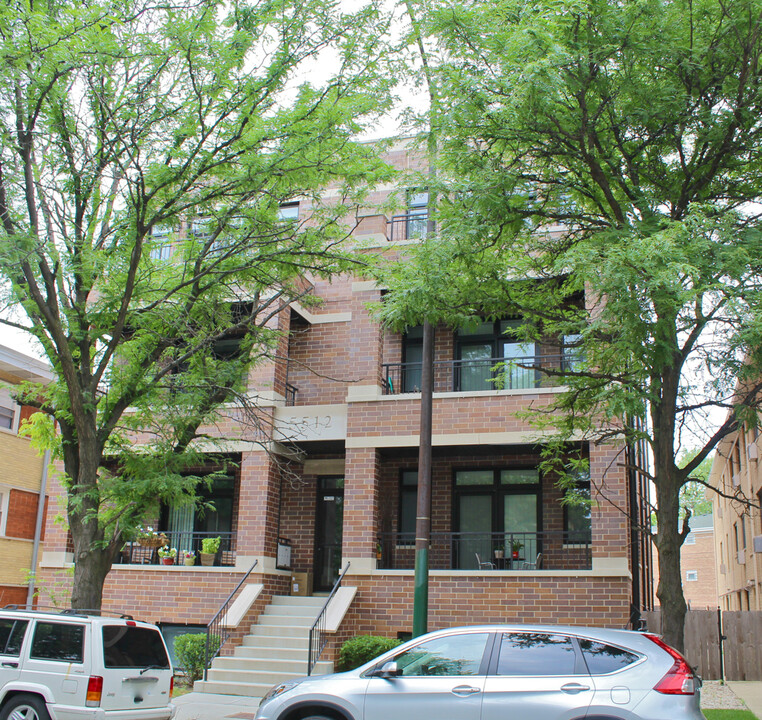 5512 W Higgins Ave in Chicago, IL - Foto de edificio