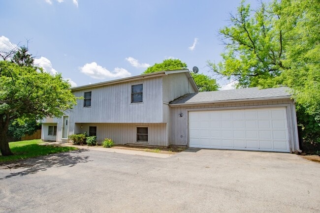 property at 213 W Winchester Rd