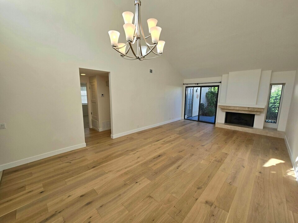 3842 Via Pasatiempo in Rancho Santa Fe, CA - Building Photo