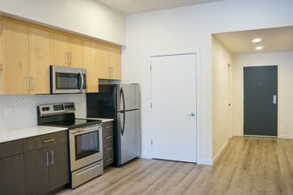 6015 S Virginia Ave in Portland, OR - Building Photo - Building Photo