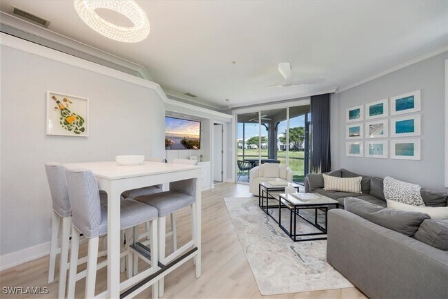 1133 Sweetwater Ln in Naples, FL - Foto de edificio - Building Photo