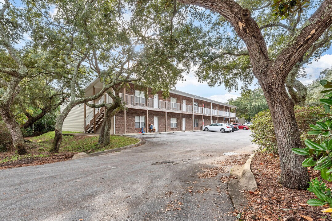 936-938 Barrow St-Unit -2 in Fort Walton Beach, FL - Foto de edificio