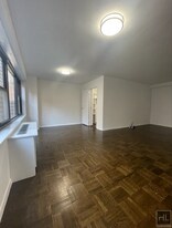 EAST 56 STREET in New York, NY - Building Photo