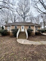 325 Southampton Dr in Irmo, SC - Building Photo