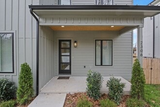 2306 Ilolo St in Nashville, TN - Building Photo - Building Photo