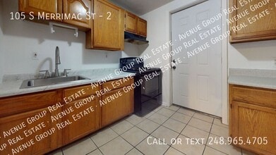 105 S Merrimac St in Pontiac, MI - Building Photo - Building Photo