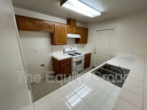 94 N 4th St in Porterville, CA - Building Photo - Building Photo