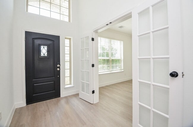 property at 3820 Vista Grove Ct