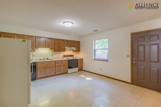 800 N 5th St-Unit -800 in Manhattan, KS - Building Photo - Building Photo