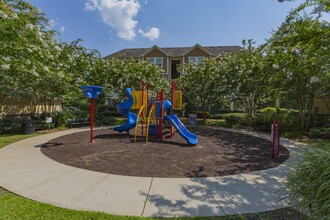 The Grove at Waterford Crossing in Hendersonville, TN - Foto de edificio - Building Photo