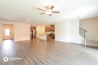 1327 Sunny Lk Dr in Lawrenceville, GA - Building Photo - Building Photo