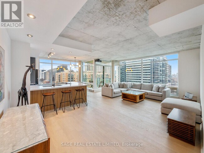 property at 333A Adelaide St E