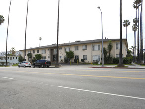 Sands Apartments in Los Angeles, CA - Building Photo - Building Photo