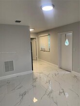 437 NW 7th Terrace-Unit -A in Fort Lauderdale, FL - Building Photo - Building Photo