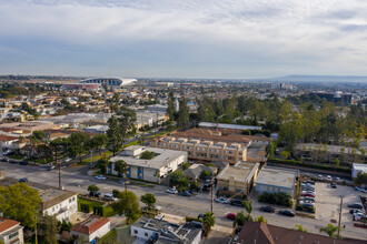 424 E Regent St in Inglewood, CA - Building Photo - Building Photo