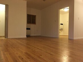 2011 Ashton Ave in Menlo Park, CA - Building Photo - Building Photo