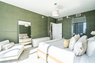1080 Brickell Ave in Miami, FL - Building Photo - Building Photo