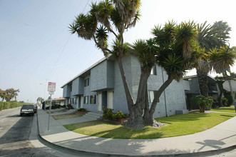 5450 S J St in Oxnard, CA - Foto de edificio - Building Photo