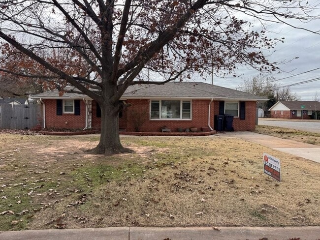 3020 Shirley Ln in Oklahoma City, OK - Building Photo - Building Photo
