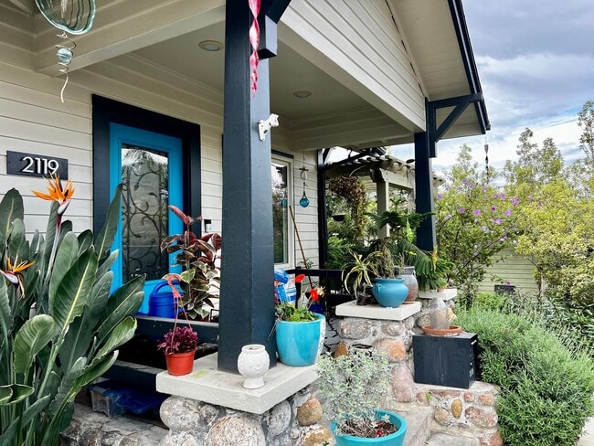 property at 2119 Polk Ave