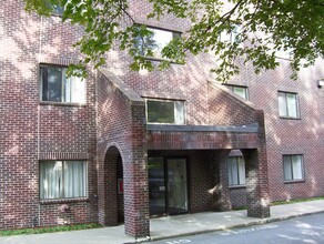 30 Pomeworth Street in Stoneham, MA - Building Photo - Building Photo