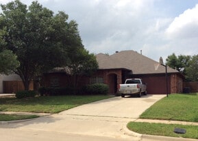 2202 Bowie Ln in Corinth, TX - Building Photo