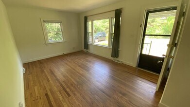 1014 Sunset Ave Ext in Charlottesville, VA - Building Photo - Building Photo