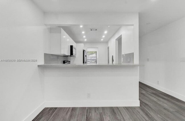 8036 NW 41 Ct in Sunrise, FL - Building Photo - Building Photo