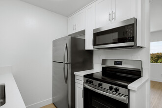 Granada Terrace Apartments in National City, CA - Building Photo - Building Photo