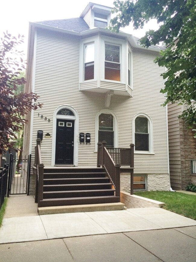 1835 W Addison St, Unit 1