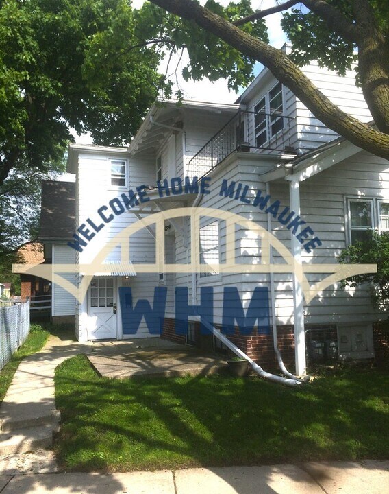 1510 N Hawley Rd in Milwaukee, WI - Building Photo