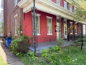 310 N Charlotte St in Pottstown, PA - Building Photo - Building Photo