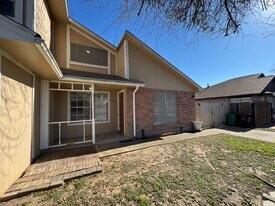 7409 Tierra Verde Dr in Houston, TX - Building Photo