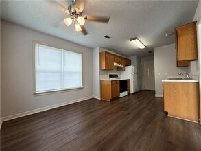 1593 N Fieldstone Ave in Fayetteville, AR - Building Photo - Building Photo