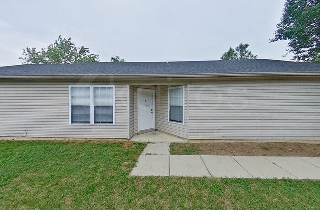 4302 Village Bend Dr in Indianapolis, IN - Building Photo - Building Photo