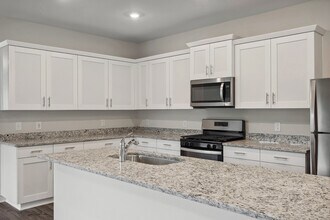 10358 Red Cardinal Dr in Cleveland, TX - Building Photo - Building Photo