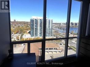 65 Ellen St in Barrie, ON - Building Photo - Building Photo