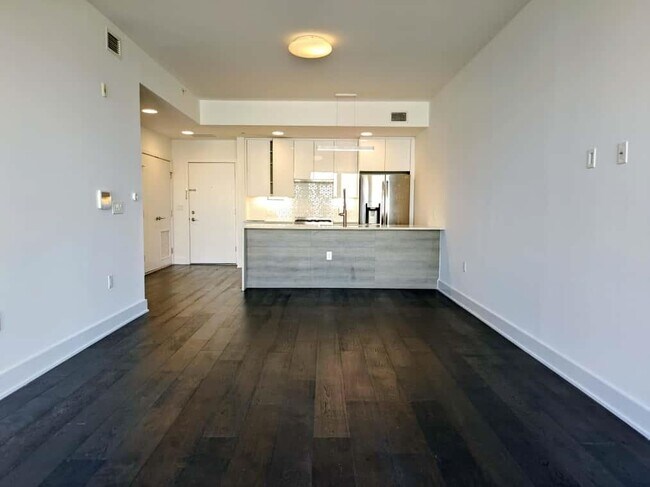 380 Newark Ave in Jersey City, NJ - Building Photo - Building Photo