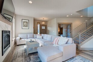 2338 Gallatin Green Blvd in Bozeman, MT - Building Photo