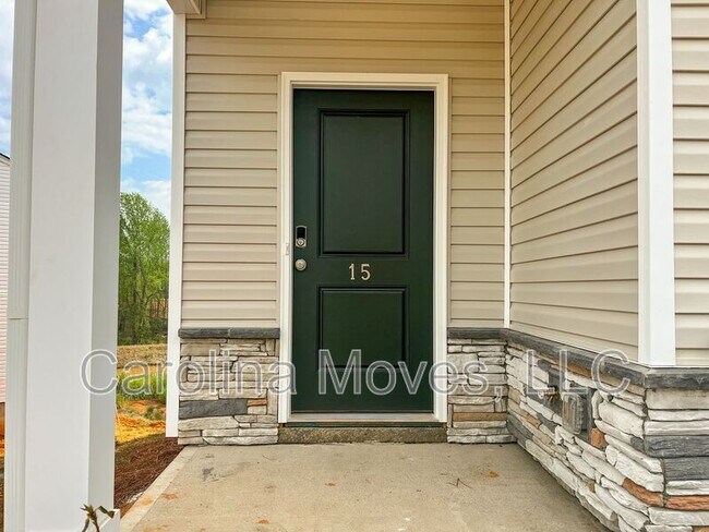 15 Apollo View Ln in Greenville, SC - Foto de edificio - Building Photo