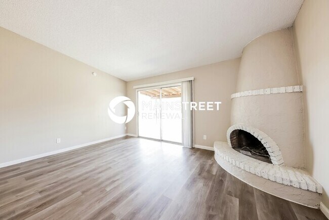 337 W Kristal Way in Phoenix, AZ - Building Photo - Building Photo