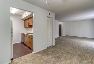 Ashley Pointe in Evansville, IN - Foto de edificio - Building Photo